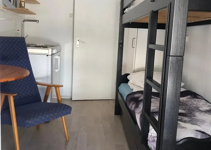 Rena Hostel אכסניה